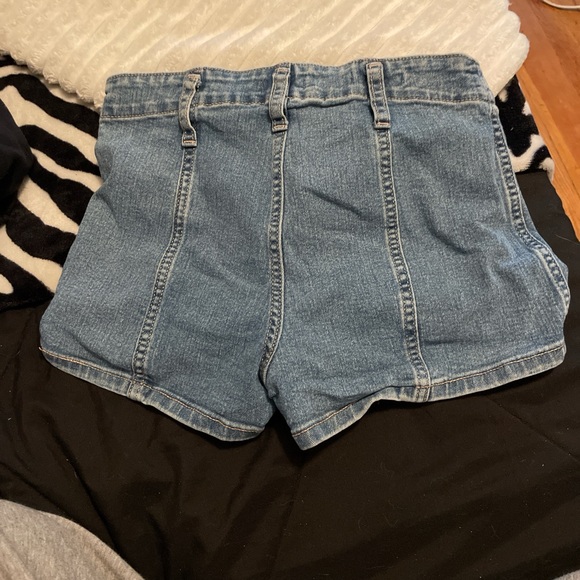 Shorts - Picture 2 of 2